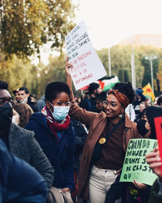 MUJERES MIGRANTES Y RACIALIZADAS EN LUCHA CONTRA EL RACISMO EN ESPAÑA