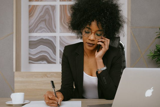 ADAPTAR NUESTRO RITMO LABORAL AL CICLO MENSTRUAL... Y NO AL REVÉS